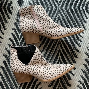 Never worn Latte Pot booties